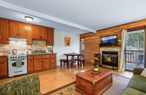Kingswood Estates Apartamento | Alpine Alcove: Tahoe Tranquility Near Kings Beach