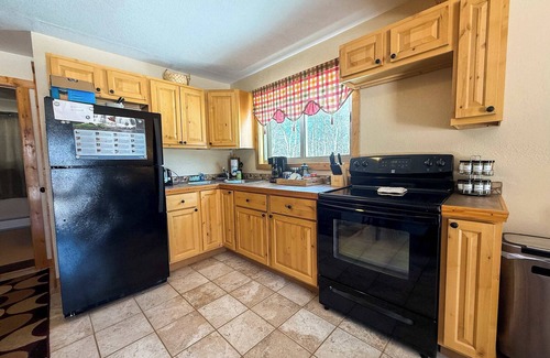 Bessemer Apartamento | Alpine Horn Unit 2 ~ Your adventure basecamp!
