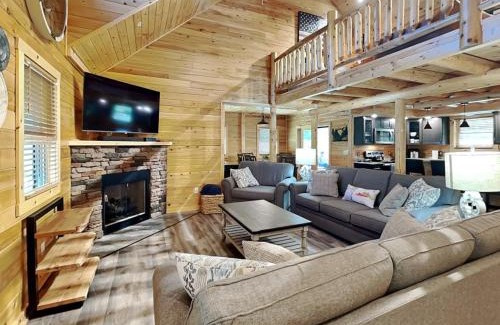 McHenry Casa | Alpine Valley