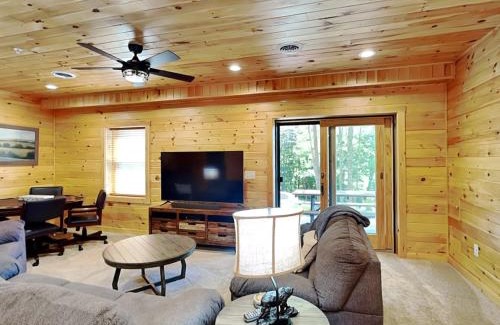 McHenry Casa | Alpine Valley