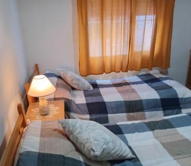 Neuquén Apartamento | ALQUILER FAMILIAR , Depto 2 dormitorios, SE PAGA AL LLEGAR, ANTES NO, en planta baja