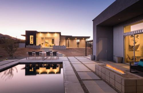 Joshua Tree Casa | Alta House by Fieldtrip Near Park Entrance with Pool Spa Casita