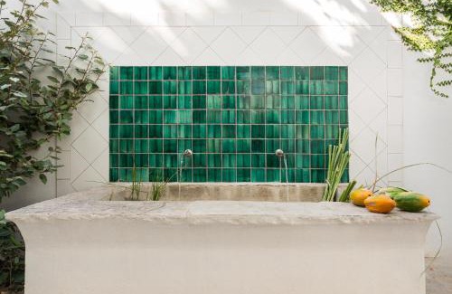 Tavira Hotel | Altanure Almatere - Food Forest Boutique Stay