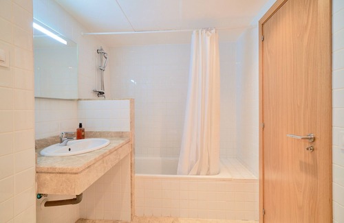 R.E.N.F.E. Apartamento | Apartamento María Zambrano 1