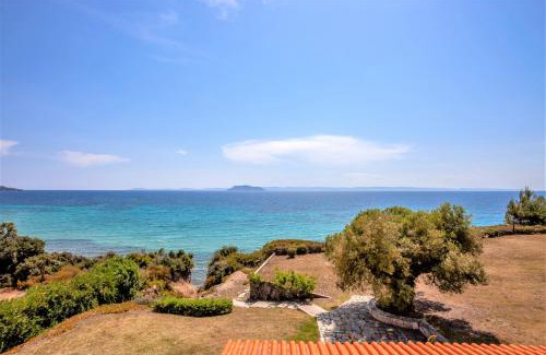 Sithonia Casa | Alterra Vita Captain's Cabin