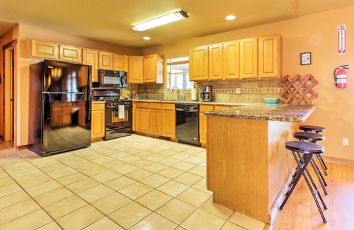 Alto Casa | Dog-Friendly Alto Home en 1 Acre w / Deck!