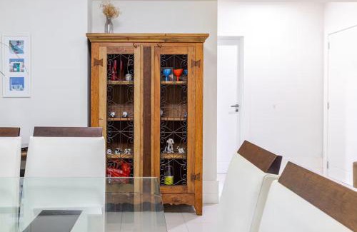 Barra Sul Apartamento | Alto padrão 50m do mar com 3 suítes