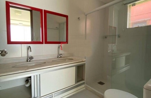 Sao Vicente de Paula Casa | Aluguel de Suítes por Temporada em Frente à Praia do Foguete em Cabo Frio