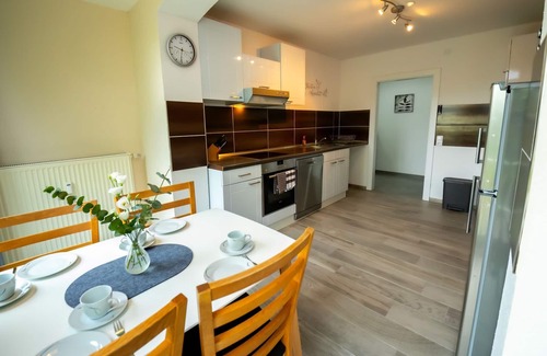 Luegde Apartamento | Am Kirchberg by Interhome