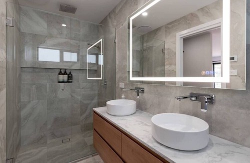 West Launceston Casa | Amali House - stunning entertainers delight