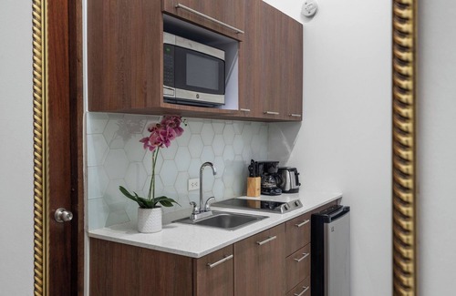 Old San Juan Apartamento | Amapola Suite | Cozy Oasis in the Heart of it All!