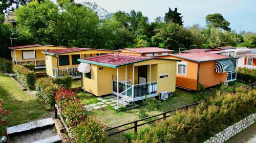 Mombaroccio Otro | Amapolas - Villaggio & Camping
