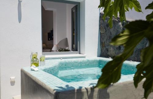Kamari Hotel | Amara Suites Santorini