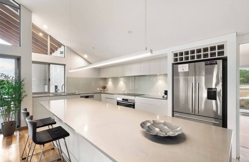 Quindalup Casa | Amaroo Luxe Hinterland Farmhouse Studio