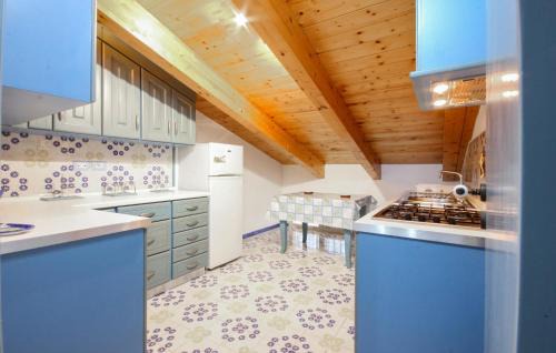 Santa Maria di Castellabate Apartamento | Amazing Apartment In Santa Maria Di Castell