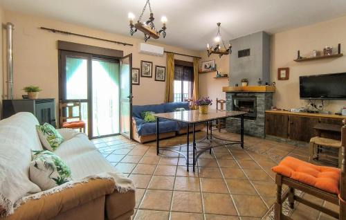 Villanueva del Rey Casa | Amazing Home In Villanueva Del Rey