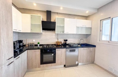 Les Jardins d'El Menzah 1 Apartamento | Amazing 2BR Apartment in Tunis