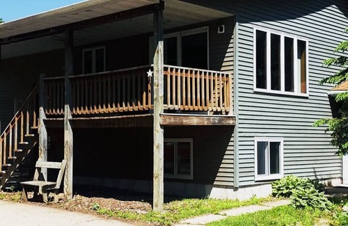 Shawano Casa | Amazing 3 bedroom 3 bath Lake drive resort house