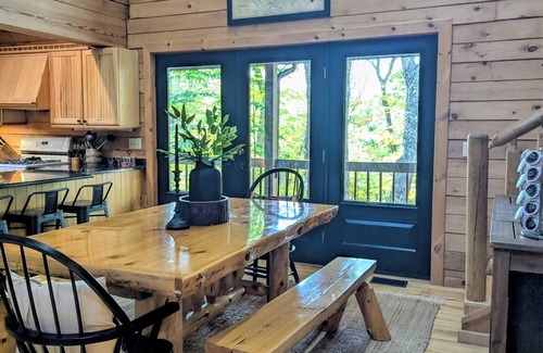 Slaty Fork Cabina | Amazing Views! 5-bedroom cabin only 5 miles from Snowshoe Village
