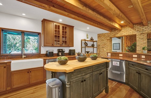 Davie Villa | Amazing 8BR w/ Pool, Lake View&Tons of Amenities!