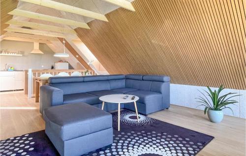Østermarie Apartamento | Amazing Apartment In Østermarie