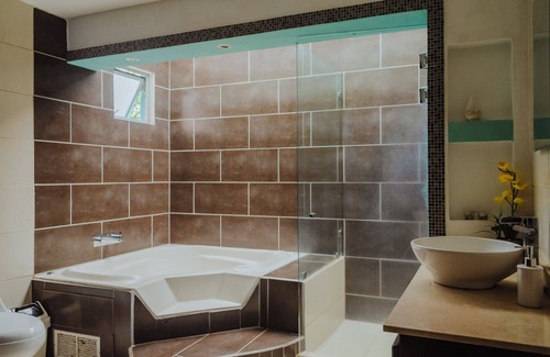 San Joaquín de Flores Apartamento | Luxury apartment with Jacuzzi, near the airport.