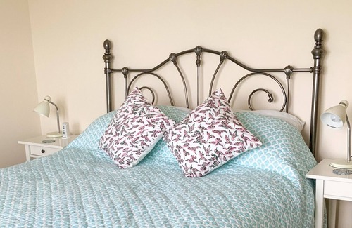Hill Head Casa | Hill head hideaway, Fantastic beach house with amazing views over the Solent and Isle of Wight. P...