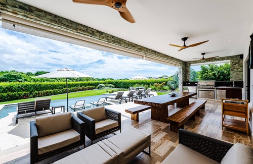 Tamarindo Casa | Amazing Beach Villa on the golf course of Hacienda Pinilla