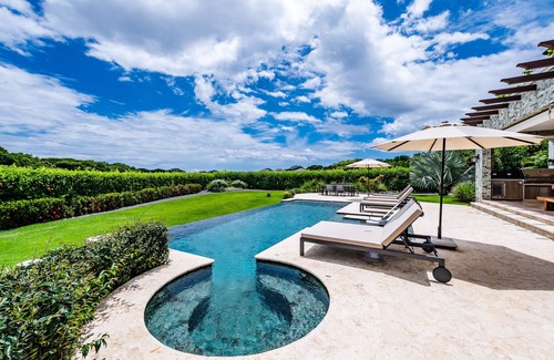 Tamarindo Casa | Amazing Beach Villa on the golf course of Hacienda Pinilla