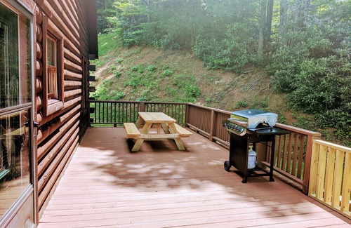 Newland Casa | Amazing Cabin near Grandfather Mountain, Sugar Mountain, Boone & Blowing Rock