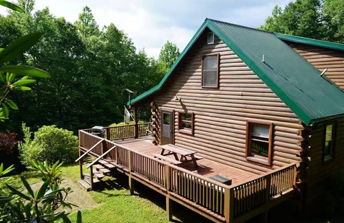 Newland Casa | Amazing Cabin near Grandfather Mountain, Sugar Mountain, Boone & Blowing Rock