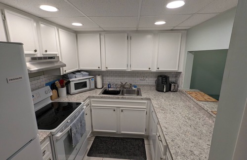 Tallahassee Casa | Amazing deal on longer stays ! Comfy 2-bedroom near everything in Tallahassee.