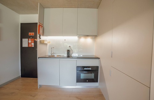 Vila Nova de Gaia Apartamento | AMAZING DESIGN GARDEN with POOL by VACATIONY