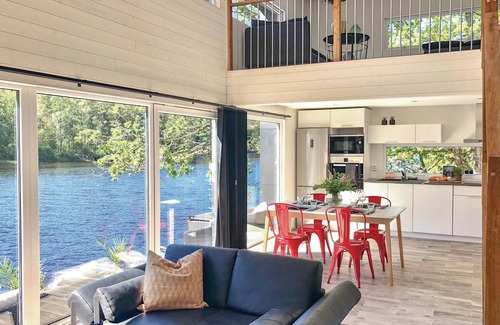 Boras Municipality Casa | Bonita casa en Borås con vistas al mar