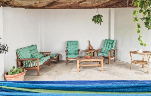 Deltebre Casa | Amazing Home In Deltebre With Kitchen