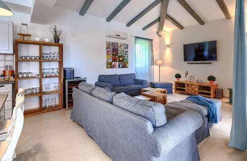 Muzini Casa | Increíble casa en Zminj con sauna