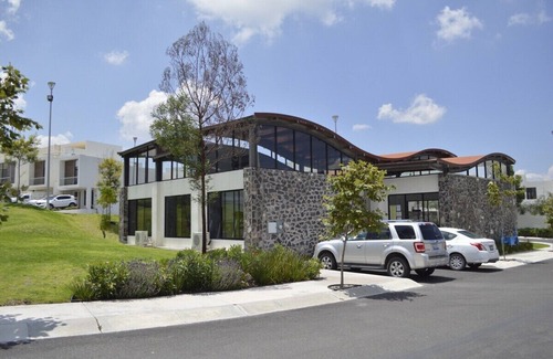 El Marques Casa | Amazing Home with Zibata Golf Club Access, 24hrs Security