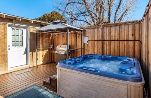 Amarillo Casa | Amazing Hot tub l Sleeps 14