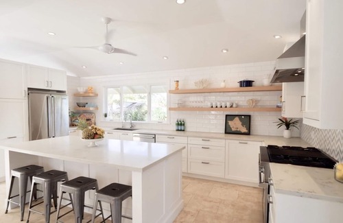 Kailua Casa | Amazing 🌺 Kailua Beach House 🌺 Pool! Game Room! 1 House from Beach