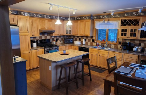 Maidstone Casa | Amazing large home located at Cricket Cove on Maidstone Lake, Vermont