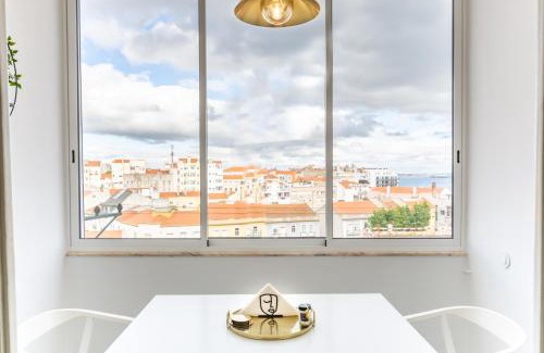 Alfama Apartamento | Amazing Lisboa! Views & Style in Historical Graça