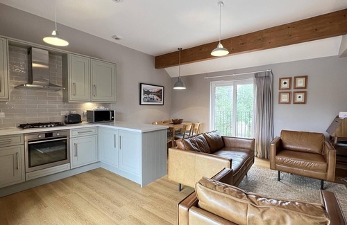 Canford Cliffs Apartamento | Amazing Location! Luxury 2 bed family apartment near Sandbanks - 400m to beach!