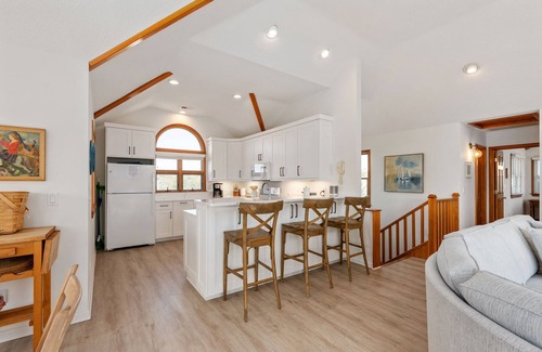 Whalehead Beach Casa | Recientemente renovado 5 habitaciones - 200 yardas a la playa, cerca de Whalehead Club