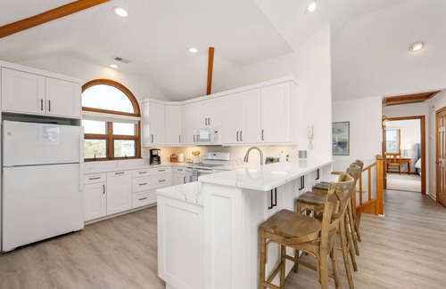 Whalehead Beach Casa | Recientemente renovado 5 habitaciones - 200 yardas a la playa, cerca de Whalehead Club