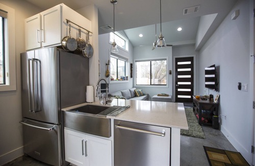 Blackshear-Prospect Hill Casa | Amazing location! Modern 2BR house in downtown E. Austin.