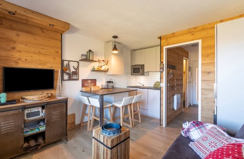 Reberty Apartamento | Estudio-Baño privado con ducha-Vista a la Montana- -NECOU 306