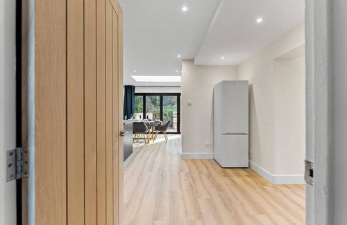 Mells Casa | Amazing Rural Retreat in The Cotswolds - Parking