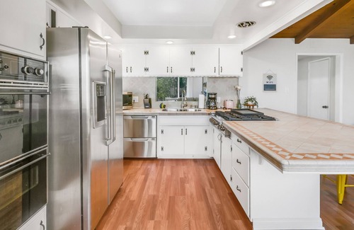 Gardena Casa | Amazing South Bay House Next to LAX, SOFI, Beaches - Gardena