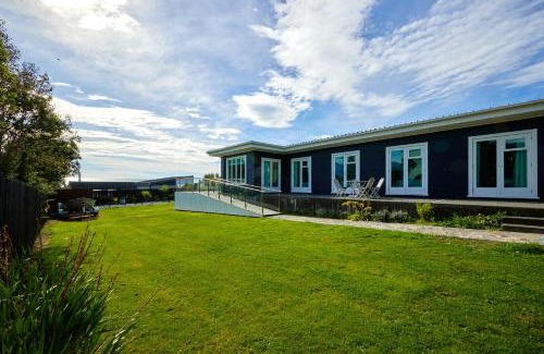 Kaikoura Casa | Amazing Views Large Deck Sunny