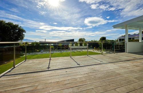 Kaikoura Casa | Amazing Views Large Deck Sunny